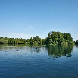 Biederstein Am Englischen Garten *** München